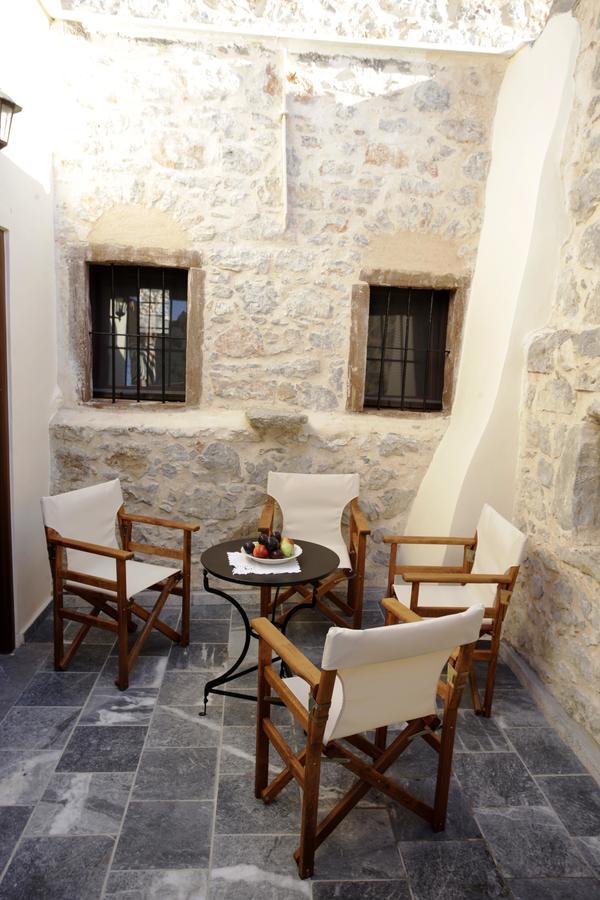 Traditional Hotel Ianthe Véssa Esterno foto