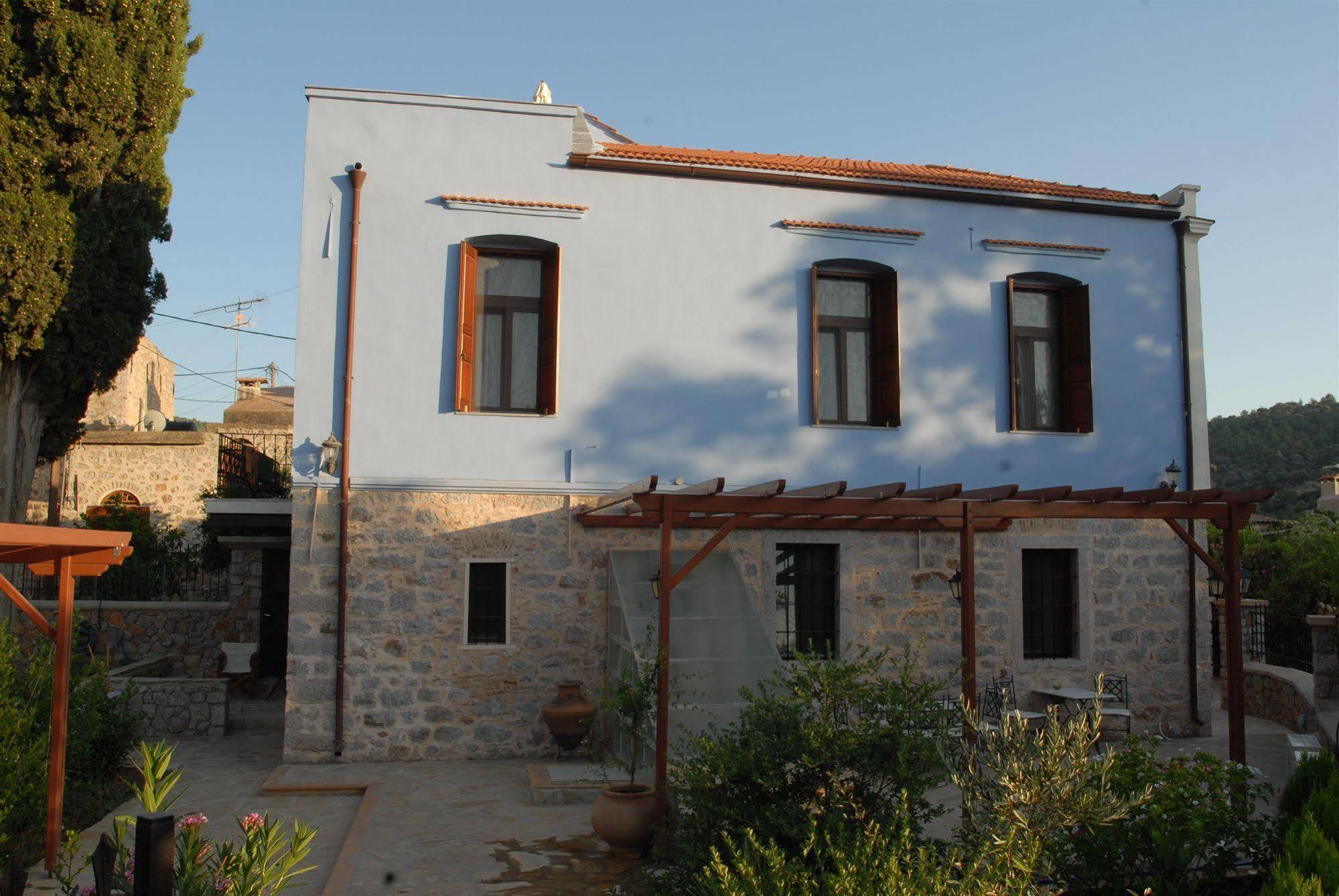 Traditional Hotel Ianthe Véssa Esterno foto