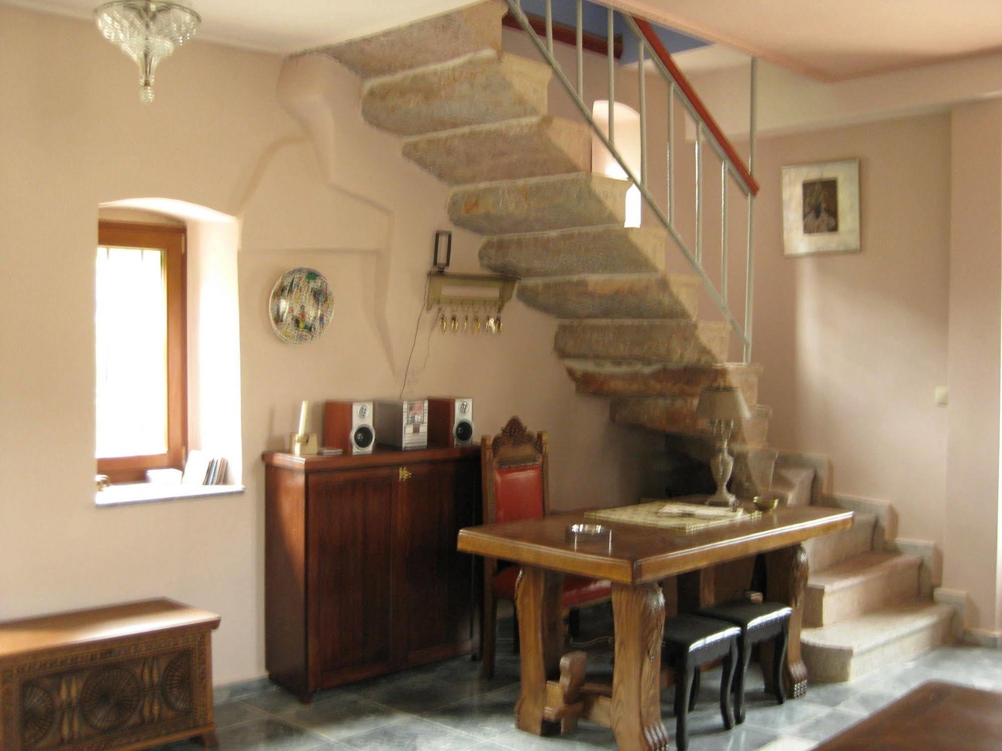 Traditional Hotel Ianthe Véssa Esterno foto