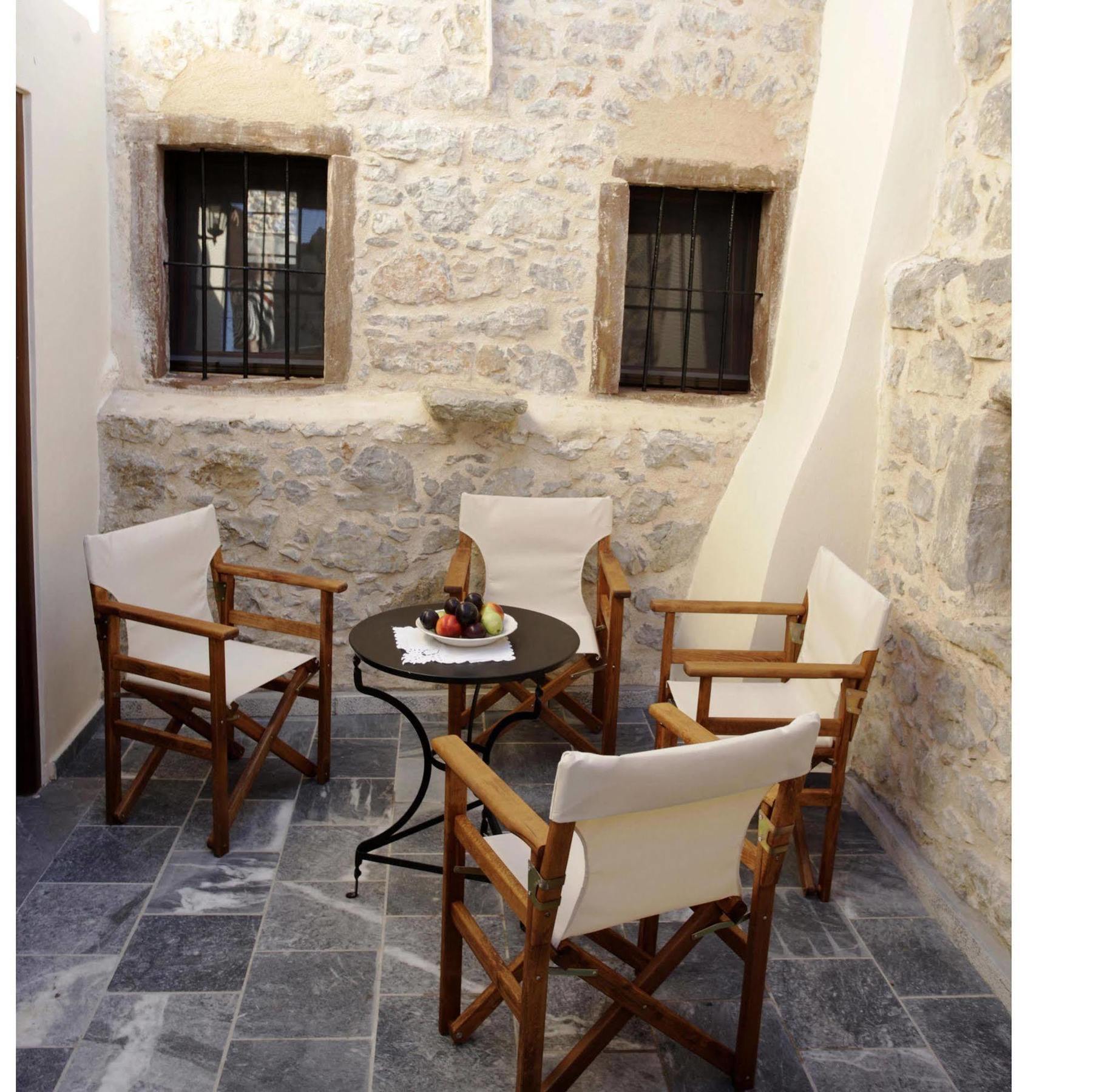 Traditional Hotel Ianthe Véssa Esterno foto