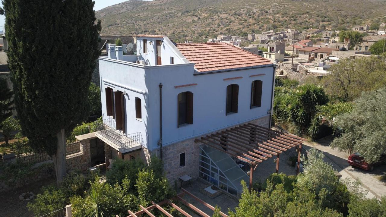 Traditional Hotel Ianthe Véssa Esterno foto