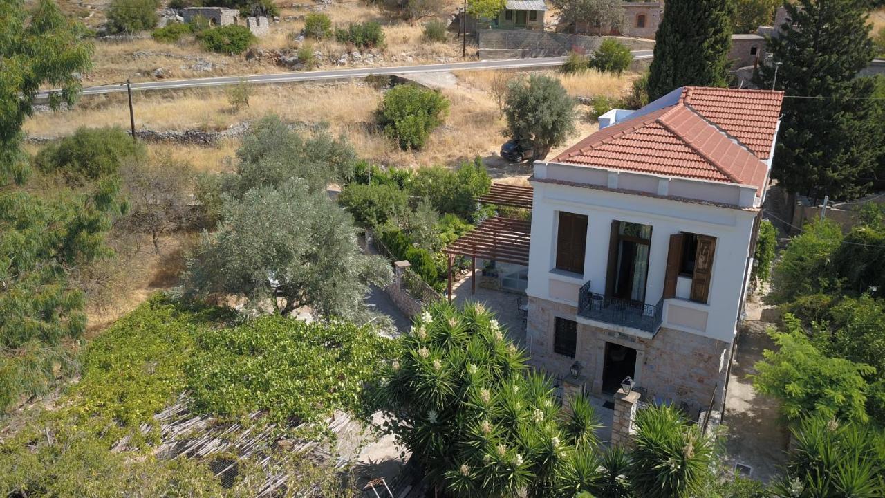Traditional Hotel Ianthe Véssa Esterno foto